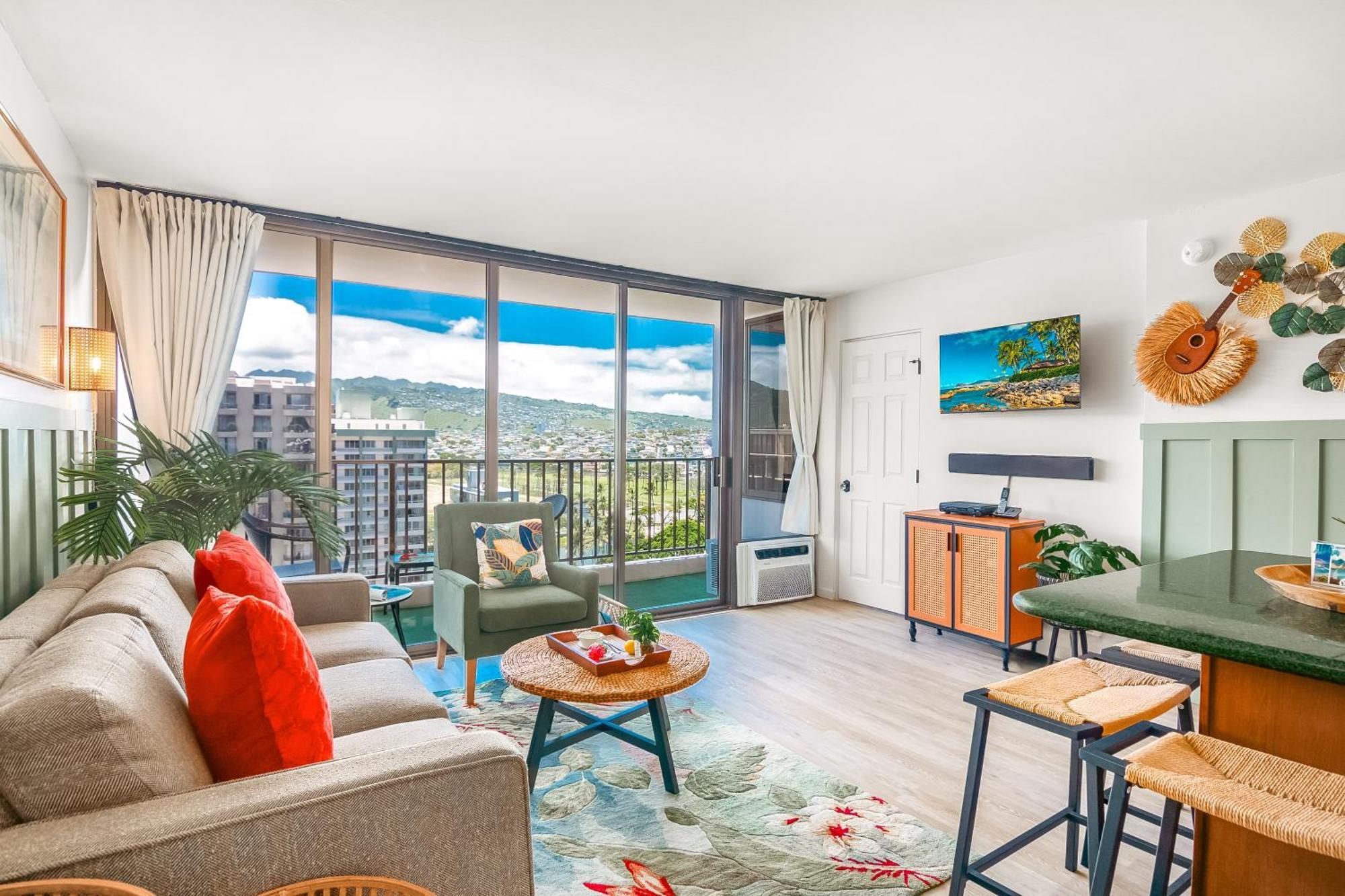 Mountain View Condo W/ King-Size Bed, Free Parking ホノルル エクステリア 写真
